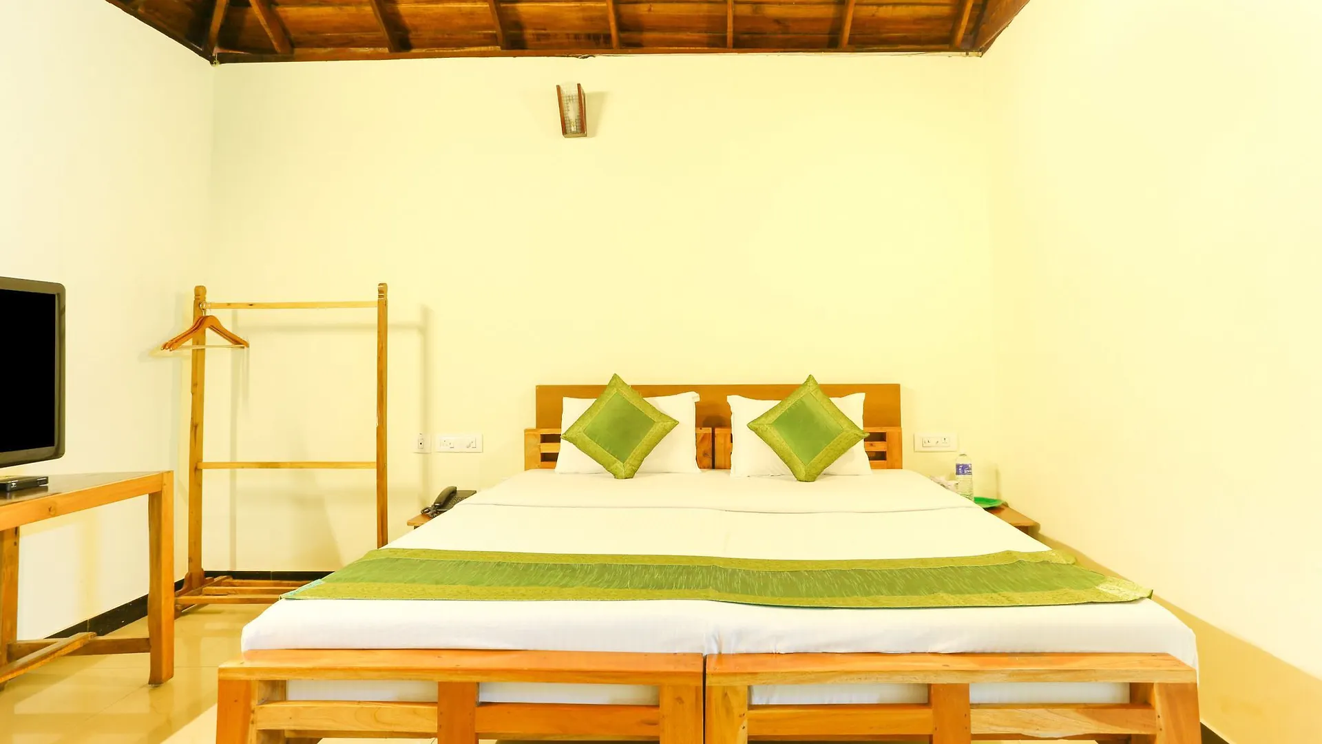 Treebo Green Aura Alappuzha